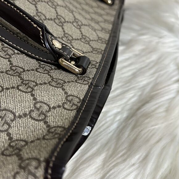 💯Authentic Gucci Tote Magnetic Closure 🍀 - Picture 5 of 17